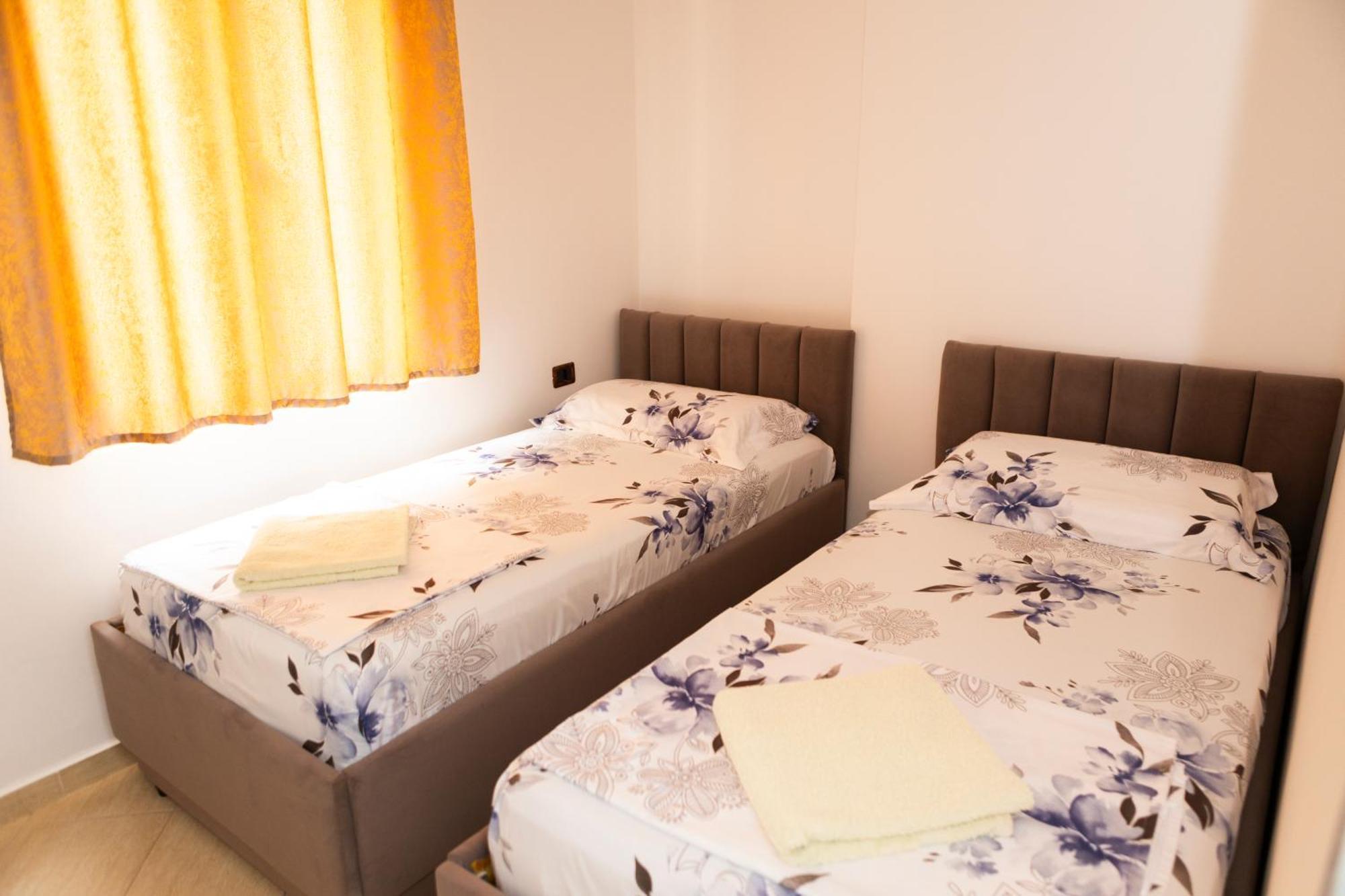 Eden Hotel Shëngjin Esterno foto