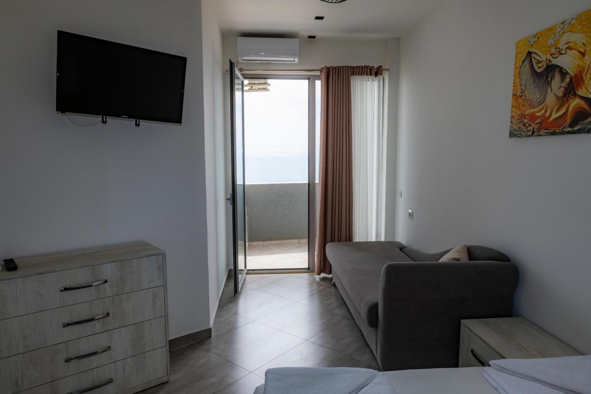 Eden Hotel Shëngjin Esterno foto