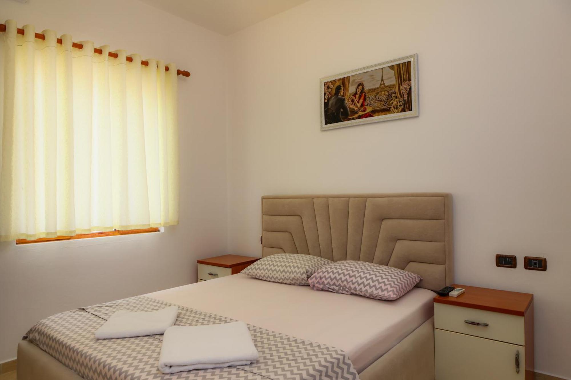 Eden Hotel Shëngjin Esterno foto